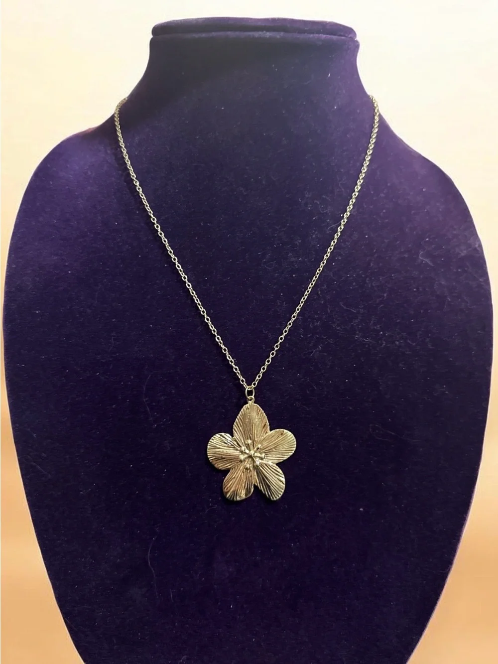Gold Floral Pendant Necklace - Women Jewelry 859